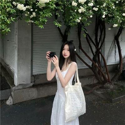 何班主和他的情人